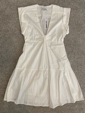 NWT Steve Madden White V-Neck Tiered Mini White Dress 🤍🫶🏻